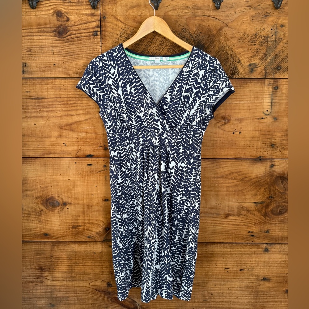 Women’s Boden Navy and White Floral Cotton Knit Dress - Size 6